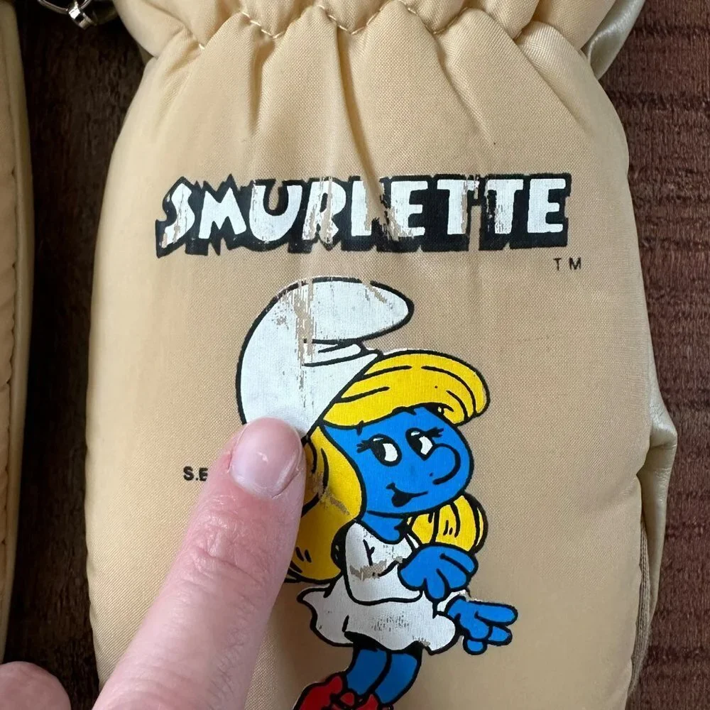 Novahide Water Resistant Vintage Smurfette Gloves Mittens Peyo